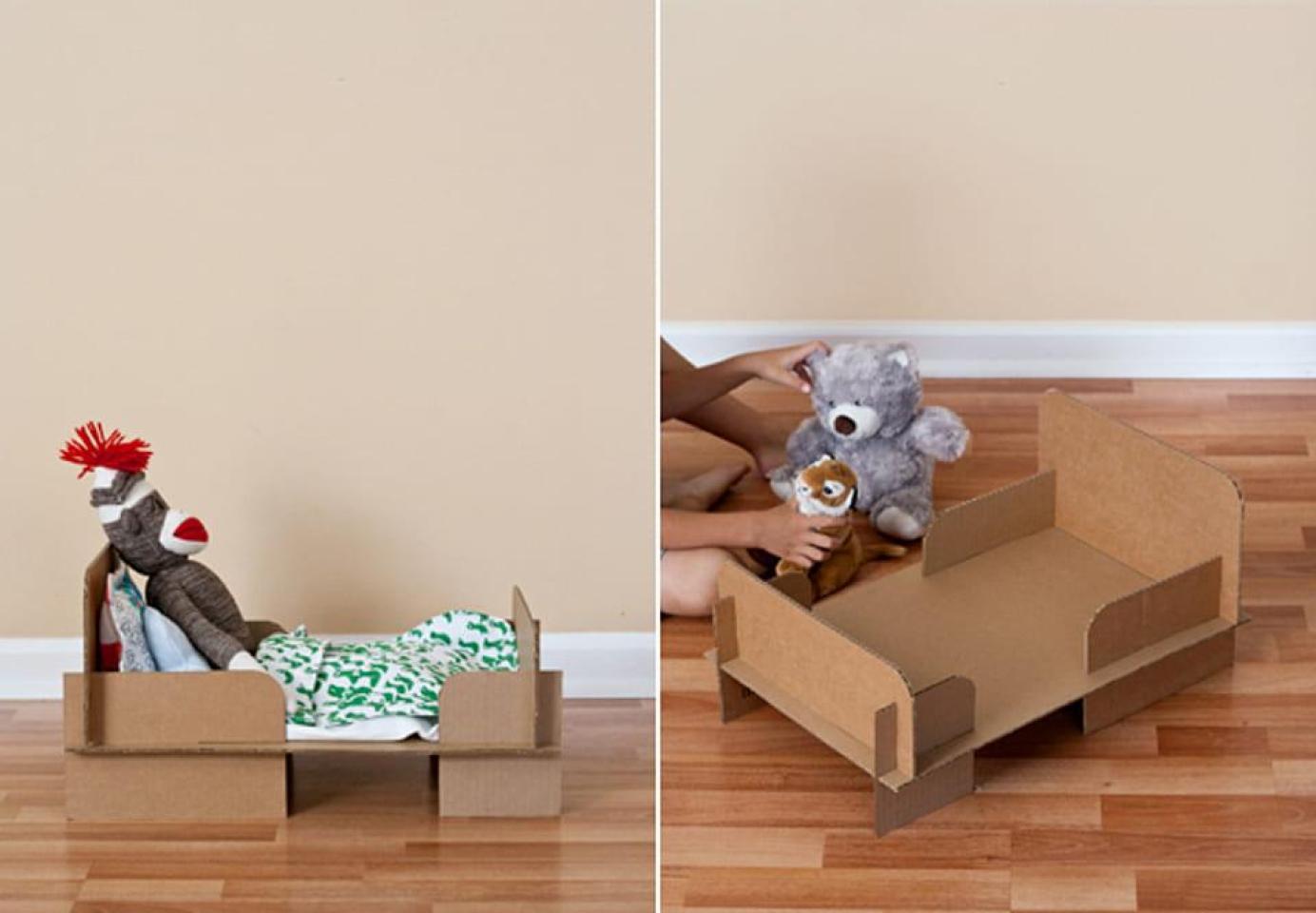 Игрушечная кроватка из гофрокартона DIY Cardboard Bed