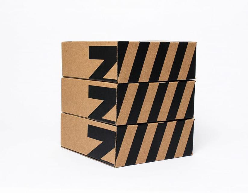 Cd Box для доставки продукции студии Sin Imagen