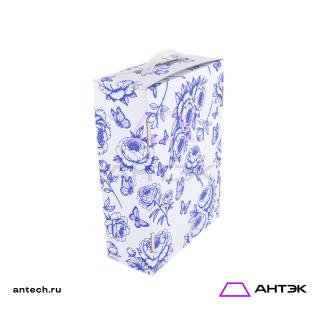 Подарочная коробка с ручкой 220х320х100 МГК с печатью "Синие пионы"