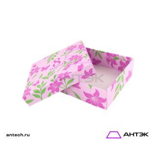 Подарочная коробка к 8 марта крышка-дно 300х300х100 МГК с печатью "Розовые цветы"